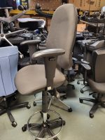 Draughtsman Office Chair High Back Ergonomic With Adjustable Height - Light Grey - Image 5