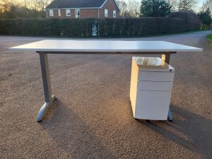 White Rectangular Office Desk With Lockable Mobile Pedestal Cabinet - 140cm