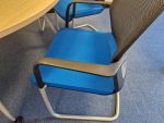 Orangebox Used Round Meeting Table Circular Office Desk + 6 Blue Chairs Set - Image 7