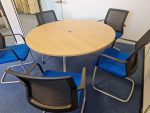 Orangebox Used Round Meeting Table Circular Office Desk + 6 Blue Chairs Set - Image 10