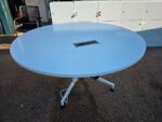 Kusch+Co Circular Meeting Table – White Top and Legs with Built-In Power - 150cm - Image 2