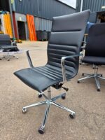 Black Swivel Office Chair with Chrome Arms and Base on Wheels - Faux Leather - Image 4