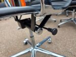 Black Swivel Office Chair with Chrome Arms and Base on Wheels - Faux Leather - Image 11
