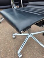 Black Swivel Office Chair with Chrome Arms and Base on Wheels - Faux Leather - Image 14