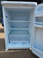Indesit Undercounter Fridge | White and Compact Office Kitchen Fridge  | 55cm - Image 3
