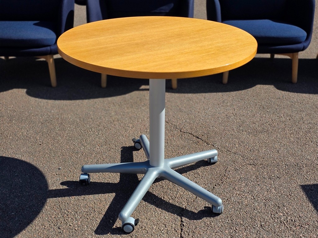 57-212 Haworth Mobile Circular Table | Project Collaboration | Lockable Castors - 80cm - Image 1