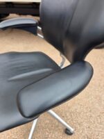Humanscale Freedom Leather Chair – Black Ergonomic Seat with Chrome Frame - Image 5