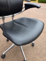 Humanscale Freedom Leather Chair – Black Ergonomic Seat with Chrome Frame - Image 9