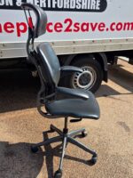 Humanscale Freedom Office Chair - Black Leather Ergonomic Seat with Headrest - Image 4