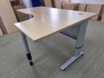 Right Hand Adjustable Desk with Wave Effect Beech Top and Steel Frame - 160cm - Image 3