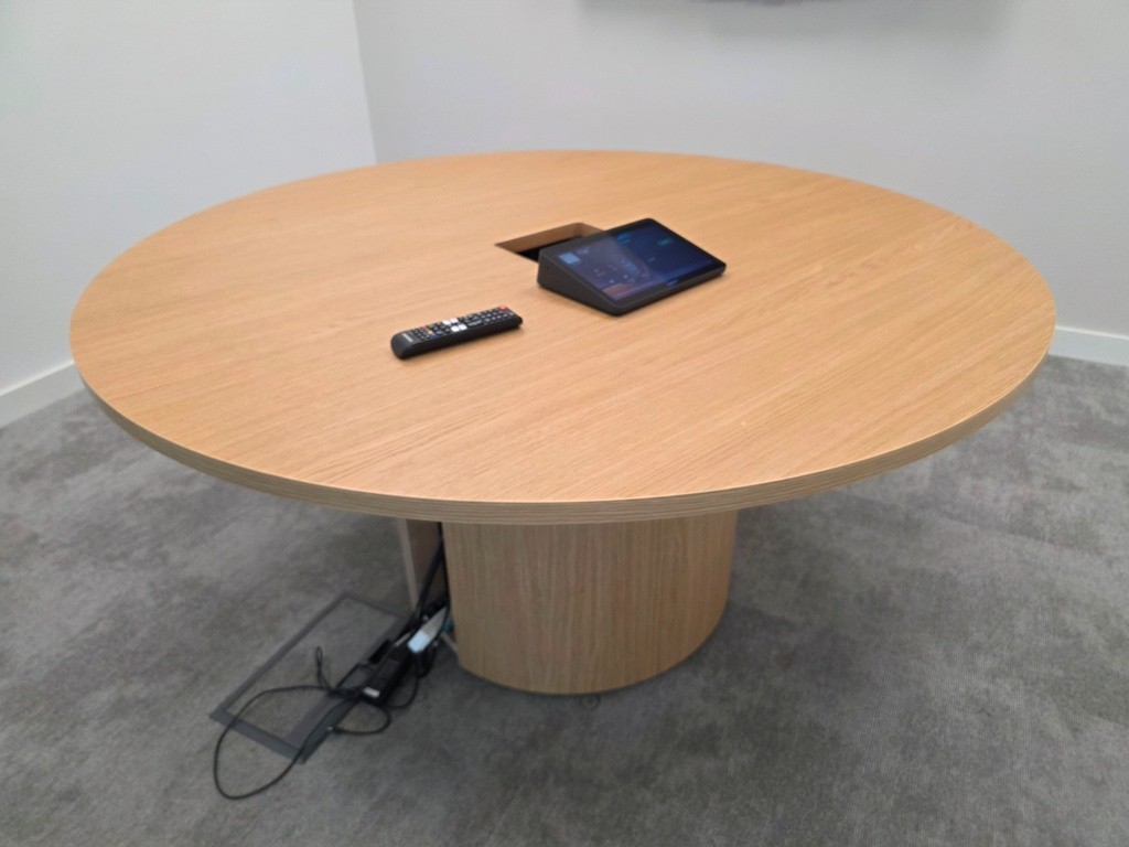 57-168 Round Oak Meeting Table – Pedestal Design with Integrated Power and USB - 150cm - Image 1