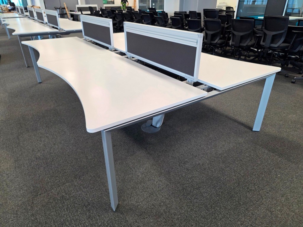 57-34 Steelcase White Bench Desk, 4-Person Workstation with Double Wave Top - 160cm - Image 1
